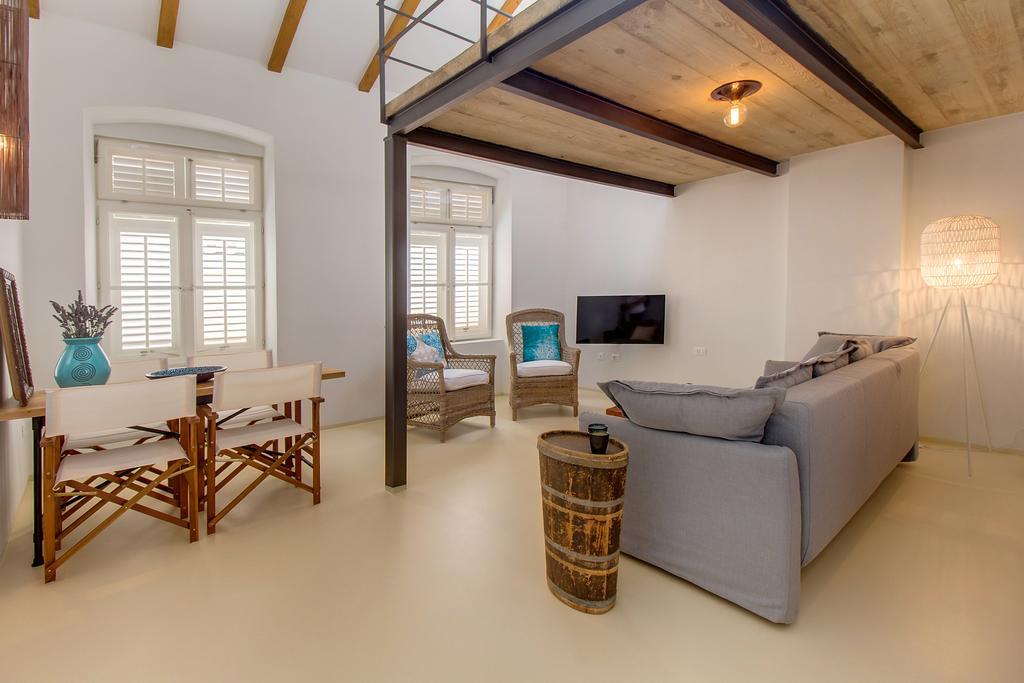 Apartments Argemonia Mali Lošinj Eksteriør bilde