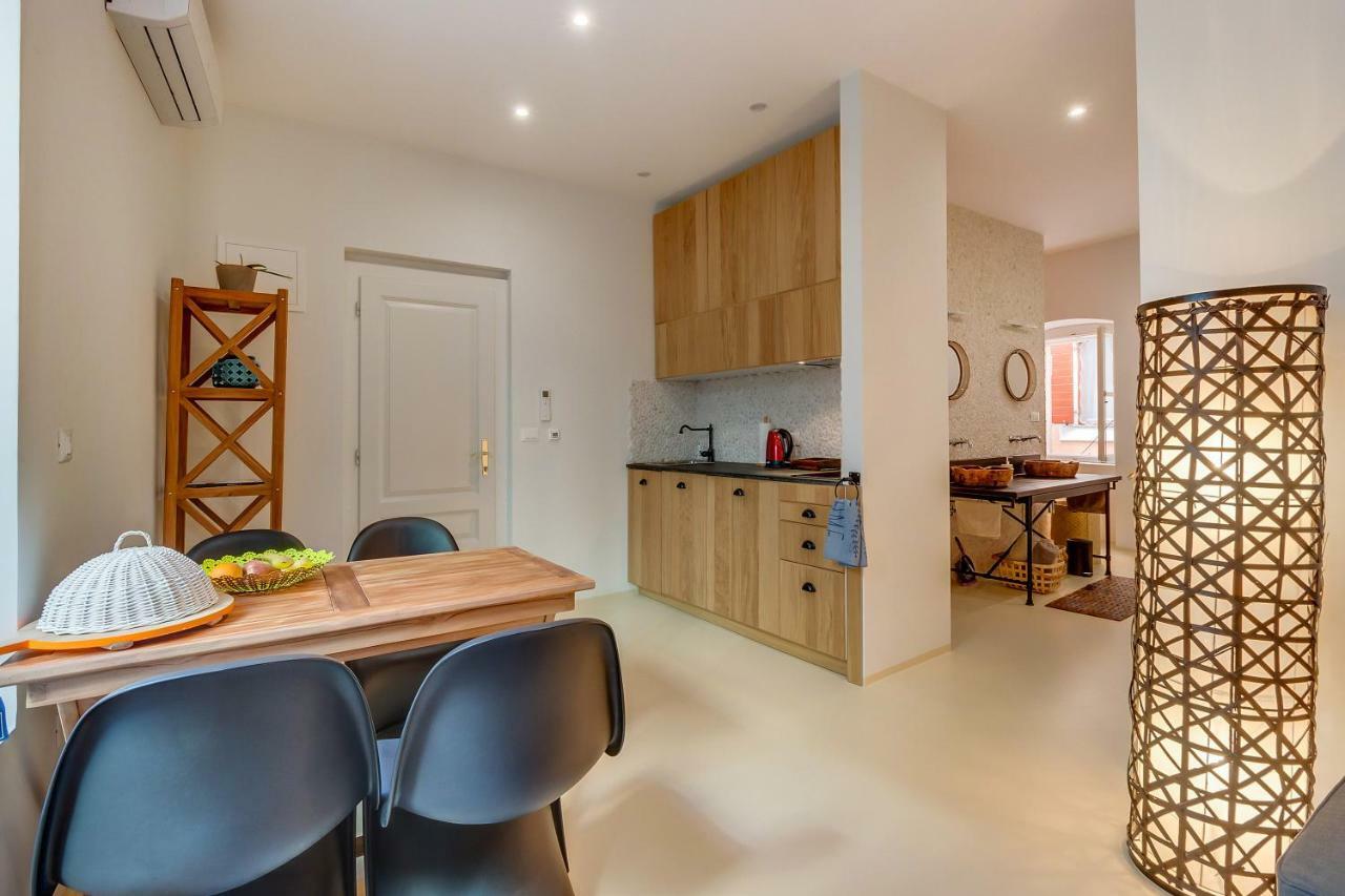 Apartments Argemonia Mali Lošinj Eksteriør bilde